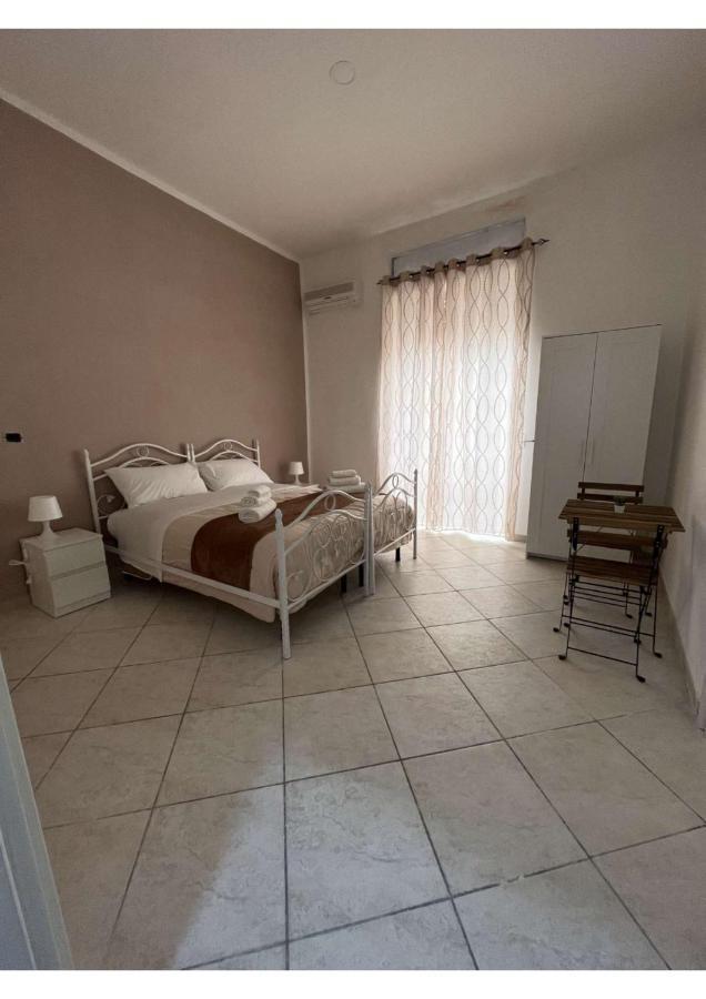La Svolta Rooms Napoli Exterior foto