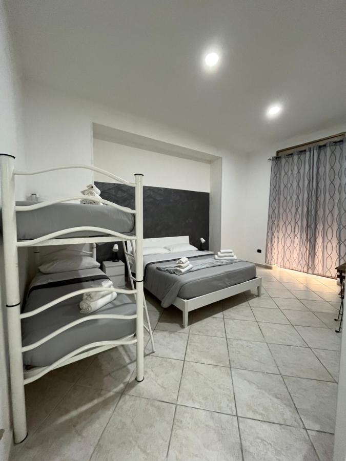 La Svolta Rooms Napoli Exterior foto